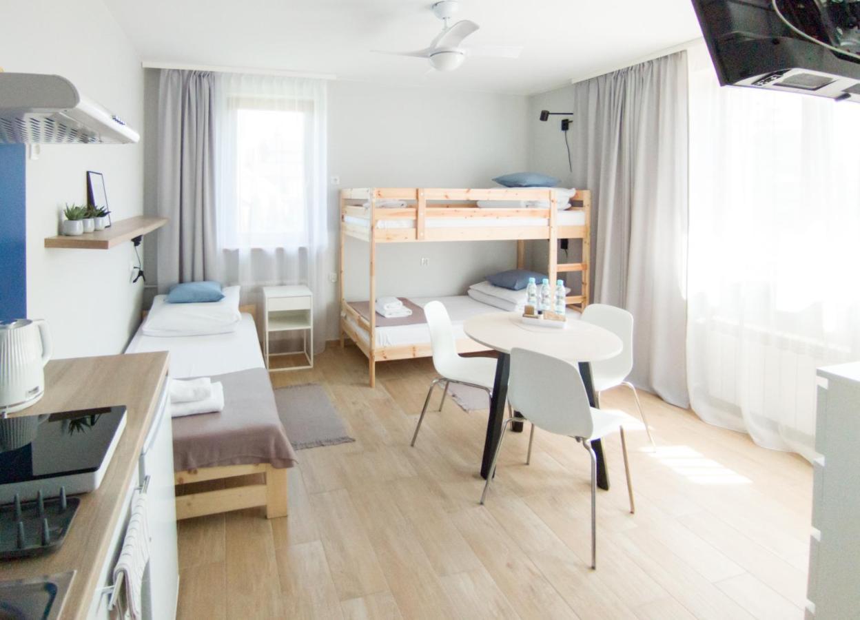 Apart Hostel S8 Blizne Jasinskiego Extérieur photo