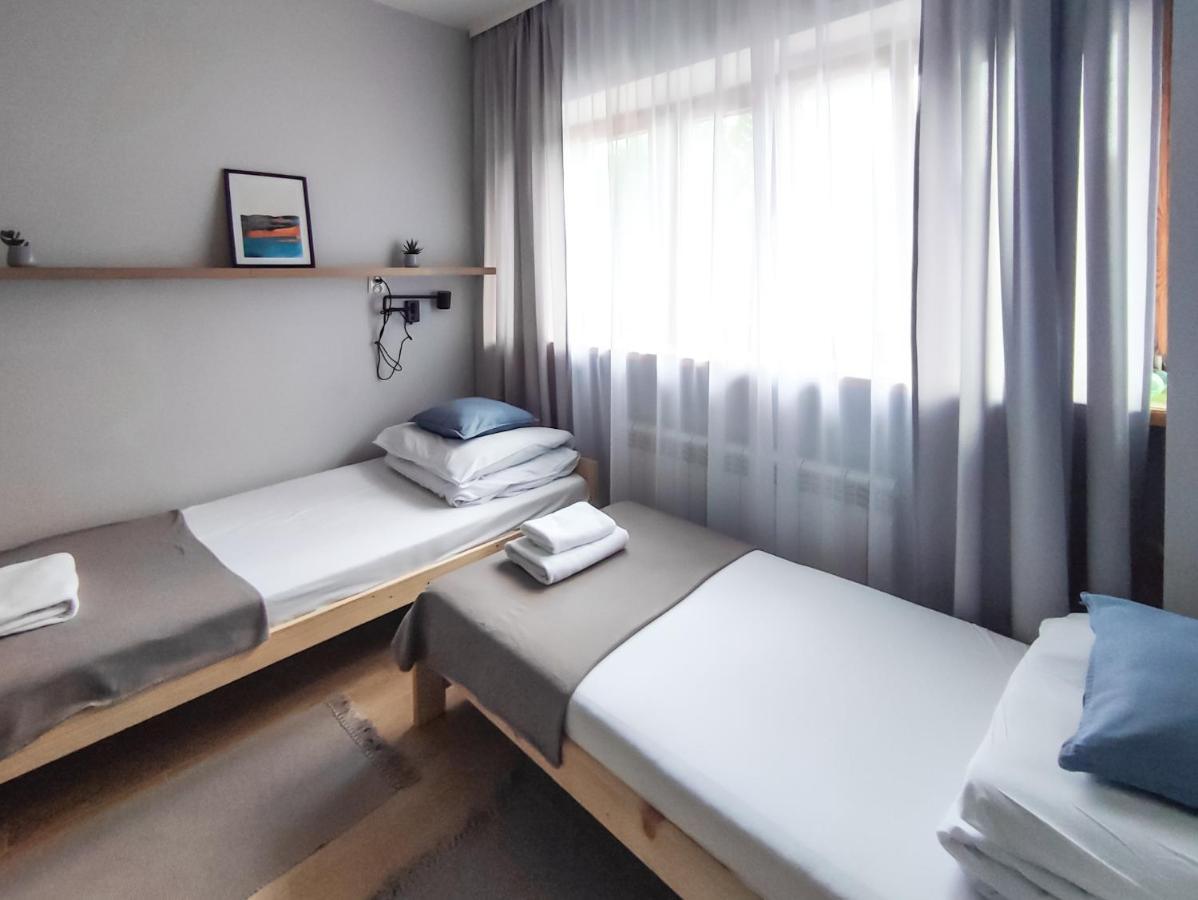 Apart Hostel S8 Blizne Jasinskiego Extérieur photo